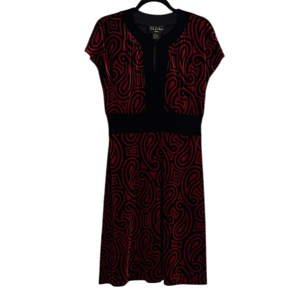 🖤 S.L. Fashions Petite Velvet Feel Patterned Dress